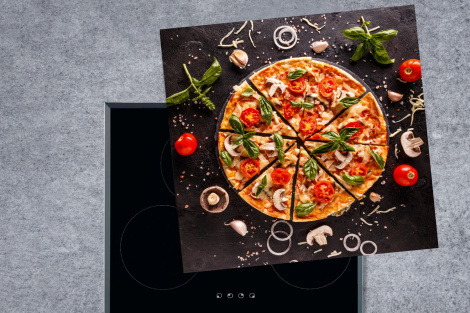 Kookplaatbeschermer Pizza met groenten en kruiden